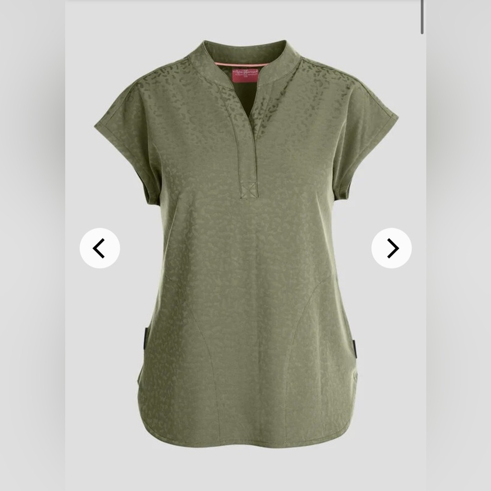*NWT* Zavaté Ava Therese Cheetah Jacquard Piper Dolman Sleeve Scrub Top